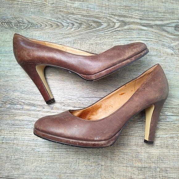 Saks 5th Avenue Genuine Leather Brown Heels - Picture 1 of 12